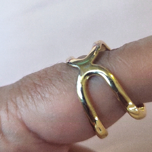 Ring - Picture 4 of 4